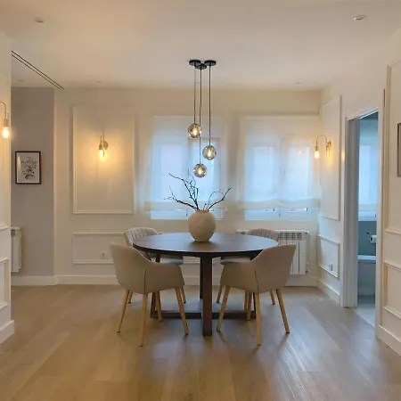 Lujoso Boutique A Estrenar Con Parking Gratis アパート